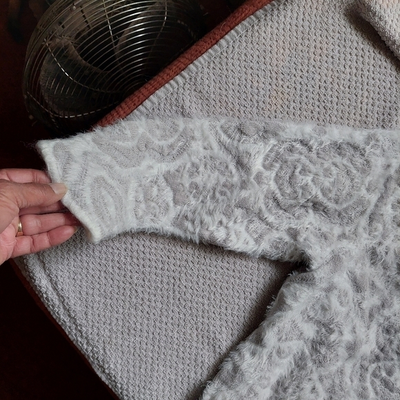 C J Banks Zip-up Gray/White Cardigan.  Size X - Picture 4 of 8